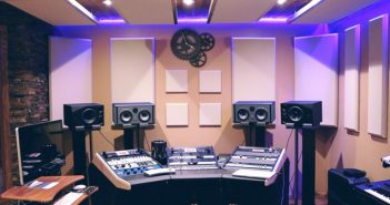 4 Things to Look for When Buying DJ Speakers 4 Things to look for when buying DJ speakers