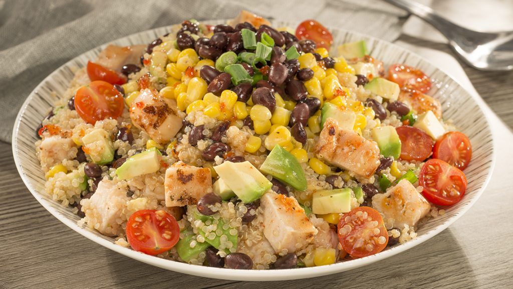 Wish-Bone_Quinoa_Chicken_Salad_Bowl_03731