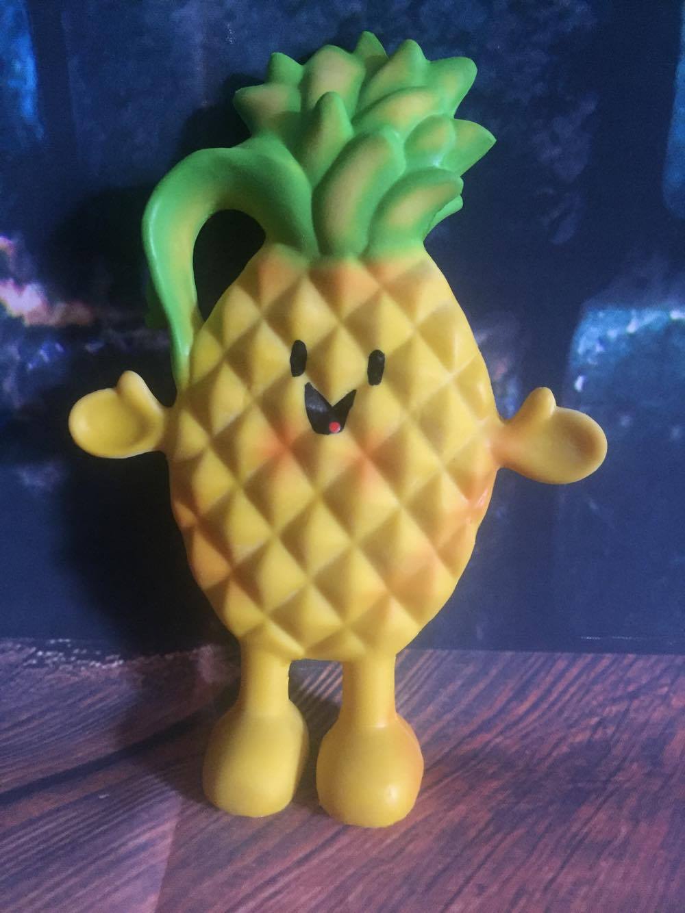 polly pineapple teether