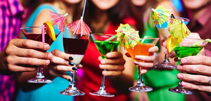 7 Top Tips for Hosting a Stress-Free Cocktail Party