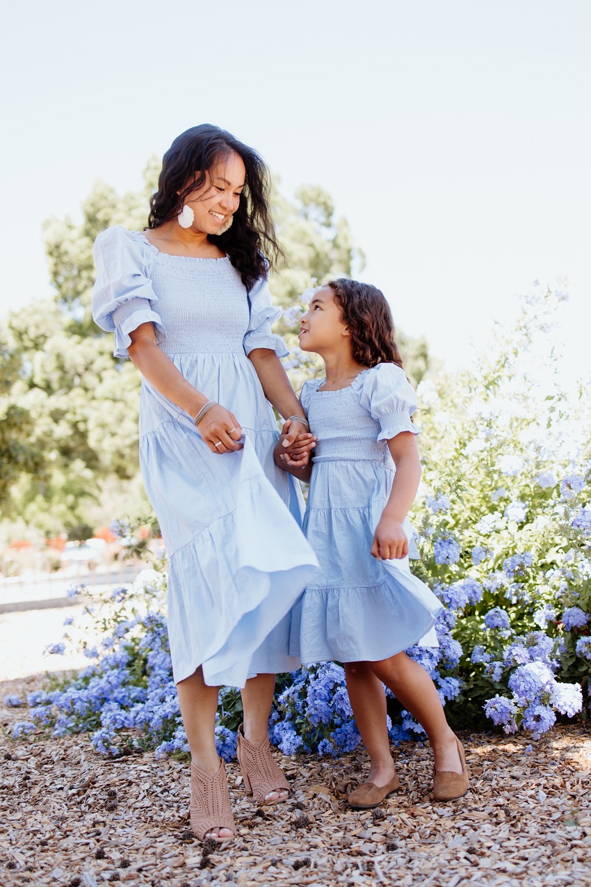 Mom and daughter dress hot sale up