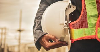 What to Look for in Women’s Construction Workwear: Built for Safety, Utility, and Performance